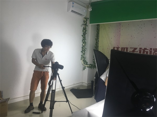 红瓜子传媒