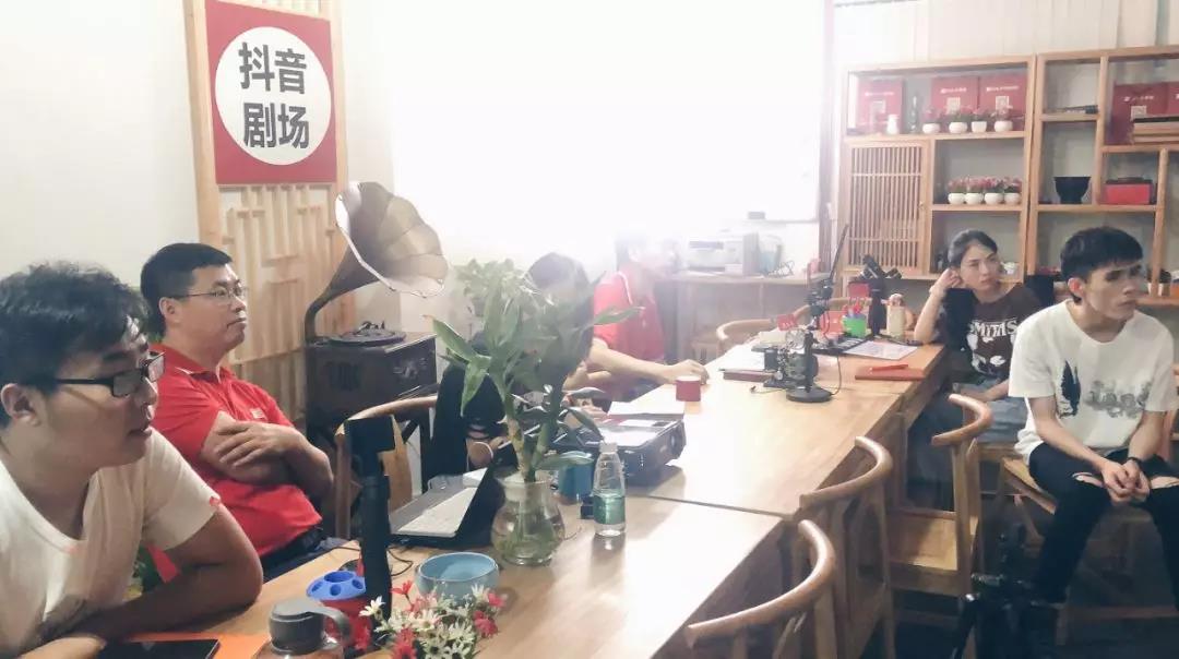 红瓜子传媒