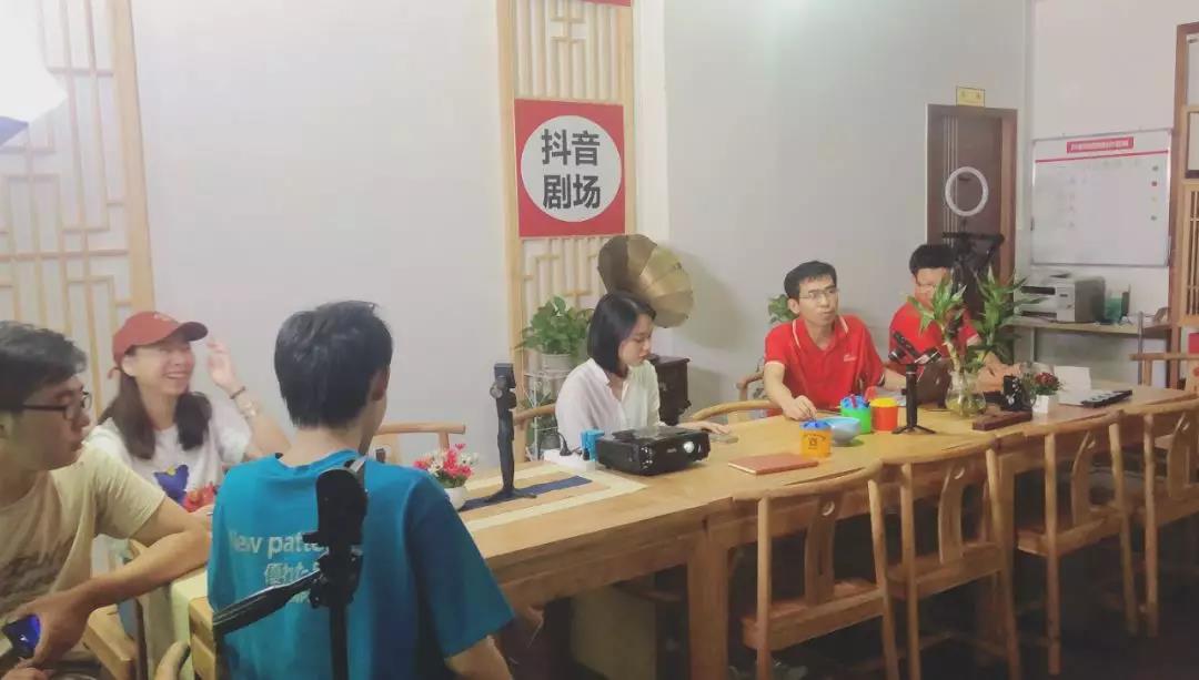 红瓜子传媒